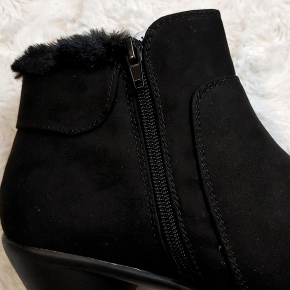 Karen Scott Black Booties Size 8M - Picture 10 of 12